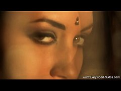 Play MP4 - Indian Babe Serious Erotic