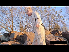 Play MP4 - Leopardprint Pissing