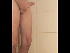 Play MP4 - Gozando de baixo do chuveiro