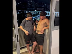 Play MP4 - SENTANDO NA PICA DO MEU AMIGO H&Eacute;TERO&period;