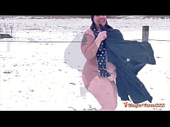 Play MP4 - Winter Nudist Busted
