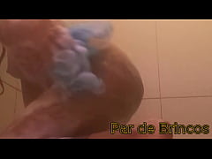 Play MP4 - Tomei um banho e fui gozar gostoso sentando na piroca grande