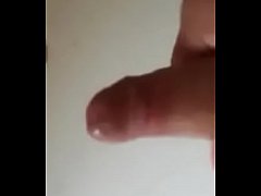 Play MP4 - BEL RAGAZZO ITALIANO SI MASTURBA