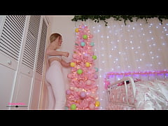 Play MP4 - Decorate My Tree With Me SFW
