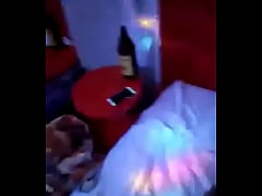 Play MP4 - Pareja swinger me contacta para hacer un trio muy hot