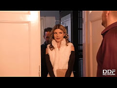 Play MP4 - Submitting to Double Penetration