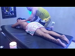 Play MP4 - joven morena va hacia el spa para que le den un masaje y le dieron un masaje er&oacute;tico con final feliz