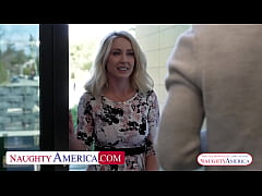 Play MP4 - New neighbor Sadie Summers is horny and needs some heavy cream