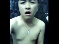 Play MP4 - Em bot thủ d&acirc;m