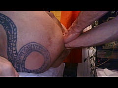 Play MP4 - Charly Wird von zwei Topfister gefistet&period;&period;  Doppelfist und Hart Ficken