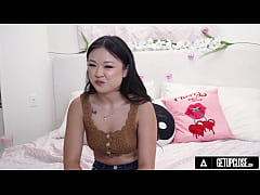 Play MP4 - UP CLOSE - Petite Lulu Chu's Tight Pussy Is RAW DESTROYED By Horny Dominant Hunk