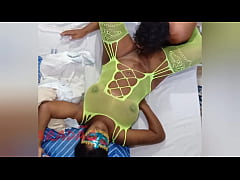 Play MP4 - Puta gozando no oral