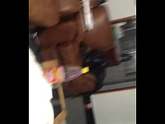 Play MP4 - Me la mama mientras veo Guerra de Chistes