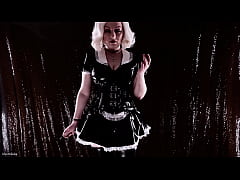 Play MP4 - FREE VIDEO smoking fetish - hot MILF close up - kinky girl with red lips