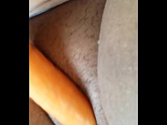 Play MP4 - N&atilde;o tinha pau fui na cenoura mesmo