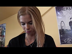 Play MP4 - College girls come for a fashion photo shoot turns into a porn casting for an amateur porno director