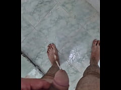 Play MP4 - MIJANDO NO BANHO