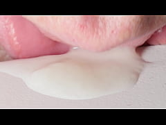 Play MP4 - Cum taste and swallow