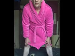 Play MP4 - hi im mark i love the taste of my own piss that much i am now offering any other man out there to come and piss in my tube and i will swollow all of it vote me down i will keep uploading it with the 27 voting down wankers