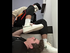 Play MP4 - PUTINHA PEDIU PRA SENTIR O CHEIRO DA MINHA SOLA ANTES DE SER ENRRABADO&period;