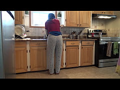 Play MP4 - Turkish Muslim Maid Lets Horny Boss Fuck Her Asshole In The Kitchen