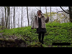 Play MP4 - Pissy Messy Over Moss