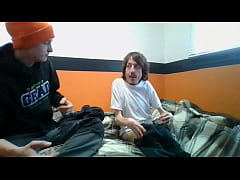 Play MP4 - Buddy sucking me off on my webcam