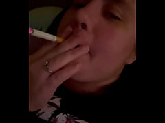 Play MP4 - Candid Smoking Self Degrading MILF