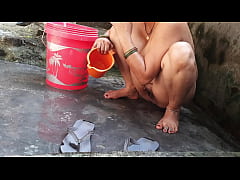 Play MP4 - Biggest boobs bhabhi in outdoor