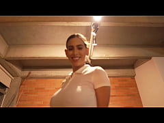 Play MP4 - Entrenadora personal va a su entrevista y termina pidiendo leche