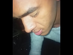 Play MP4 - N&atilde;o tinha dinheiro para pagar a corrida e mamaou