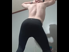 Play MP4 - Twerking faggot chubby thick fat ass