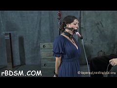 Play MP4 - Hotty gets her anal and wet stuffed with electric toys