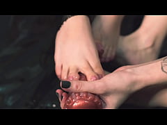 Play MP4 - Cute feet on a Huge Dildo will make you cum