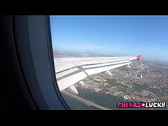 Play MP4 - Sexy asian girl suck big dick