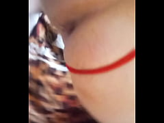 Play MP4 - Judiando e pisando na cara do Viadinho guloso