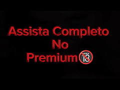 Play MP4 - N&atilde;o sei se foi leitinho nos p&eacute;s ou na bucetinha da Kaya