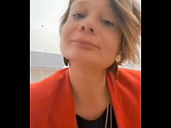 Play MP4 - J'enl&egrave;ve ma culotte tu la veux