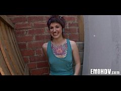 Play MP4 - Emo babe with tats 072
