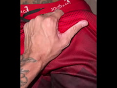 Play MP4 - Dois heteros fazendo broderagem enquanto pela primeira vez