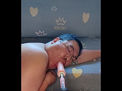 Play MP4 - 发骚用假JJ自插