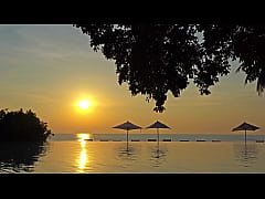 Play MP4 - Un SUGAR DADDY y DOS CHICAS - Relato Er&oacute;tico Real en Espa&ntilde;ol