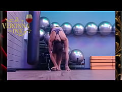 Play MP4 - Alongamento Solo Sensual na Academia