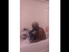 Play MP4 - NPLEASURES ENJOYING A BUBBLE BATH