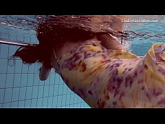Play MP4 - Liza Rachinska underwater bae naked
