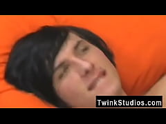 Play MP4 - Gay twinks Aidan and Preston are h&period; out in the bedroom after