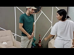 Play MP4 - INTERCAMBIO DE FAVORES ENTRE HERMANASTROS RESULTA EN UNA GRAN FOLLADA &period;