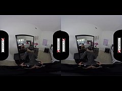 Play MP4 - VR Sex With A Hot Catwoman Carmen Caliente Only on VRCosplayX&period;com