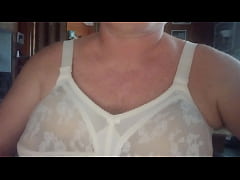 Play MP4 - Hiteles&iacute;t&odblac; vide&oacute;