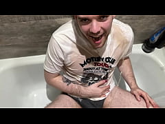 Play MP4 - I Pee on my Friend's Mouth while his Step-Parents are at Home